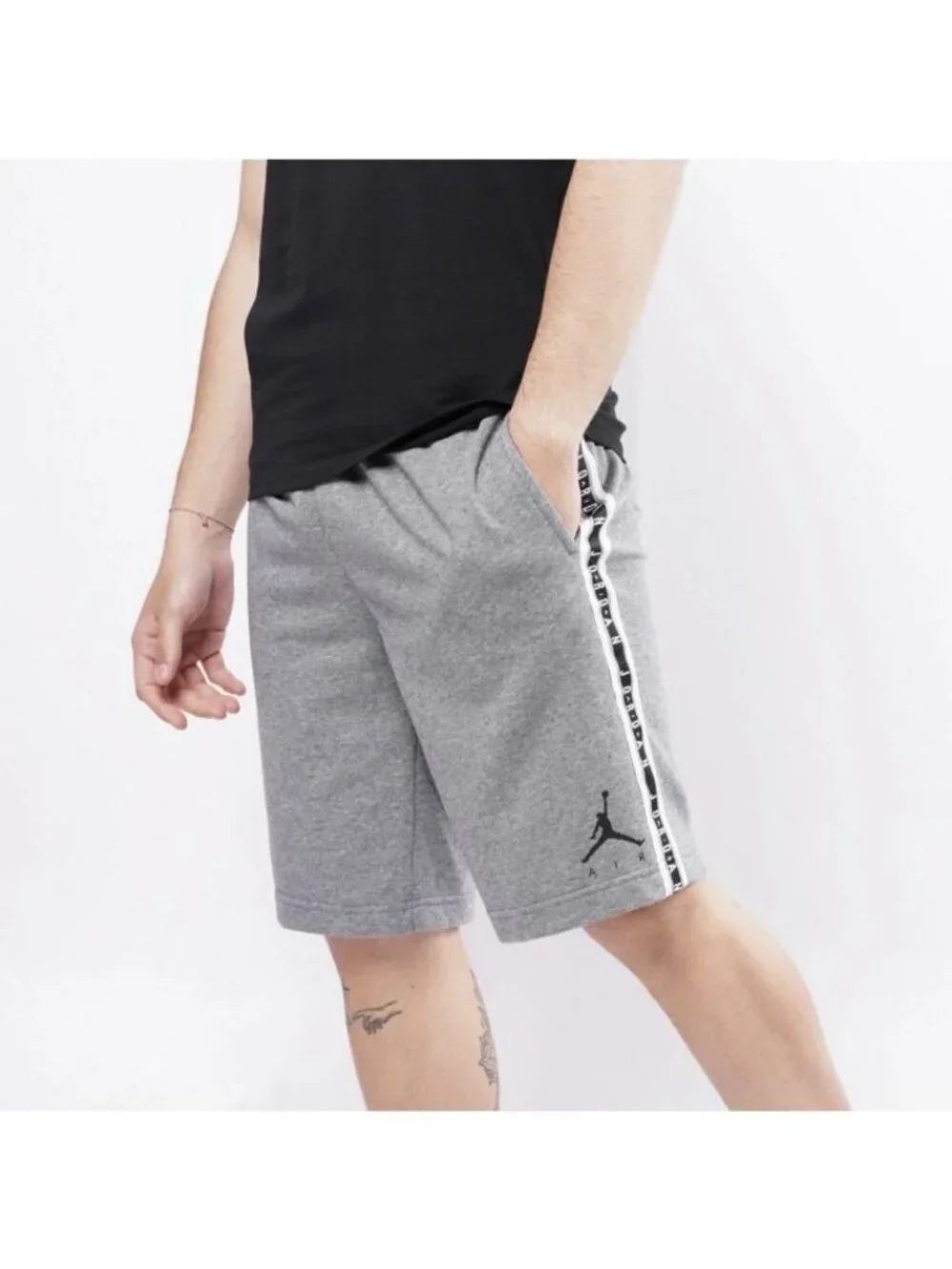 NIKE Air Jordan Size S Essential Fleece Logo Basketball Gray 9” Sweat Shorts